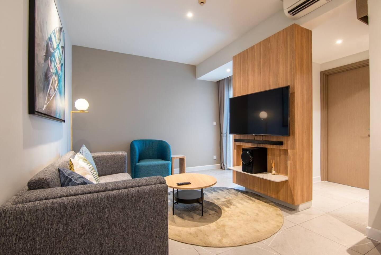 Luxury 2 Or 3Br Apartment In Dist 1 N Pool, Gym, Airport Pickup Ho Chi Minh-staden Exteriör bild