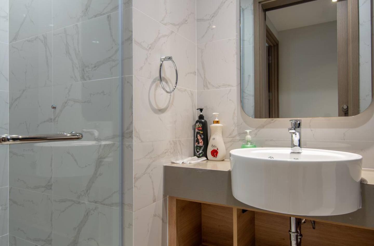 Luxury 2 Or 3Br Apartment In Dist 1 N Pool, Gym, Airport Pickup Ho Chi Minh-staden Exteriör bild
