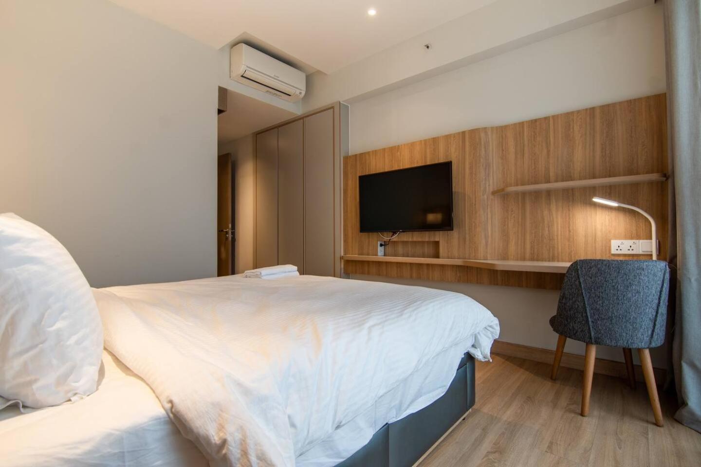Luxury 2 Or 3Br Apartment In Dist 1 N Pool, Gym, Airport Pickup Ho Chi Minh-staden Exteriör bild